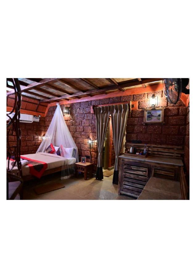 Hotel The Horse & Chariot Madikeri Esterno foto